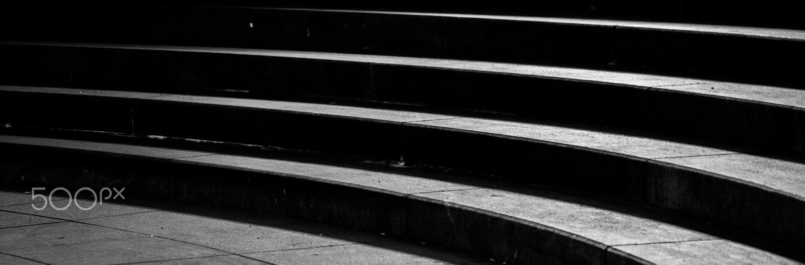 Canon EOS 1000D (EOS Digital Rebel XS / EOS Kiss F) sample photo. Fountain steps photography