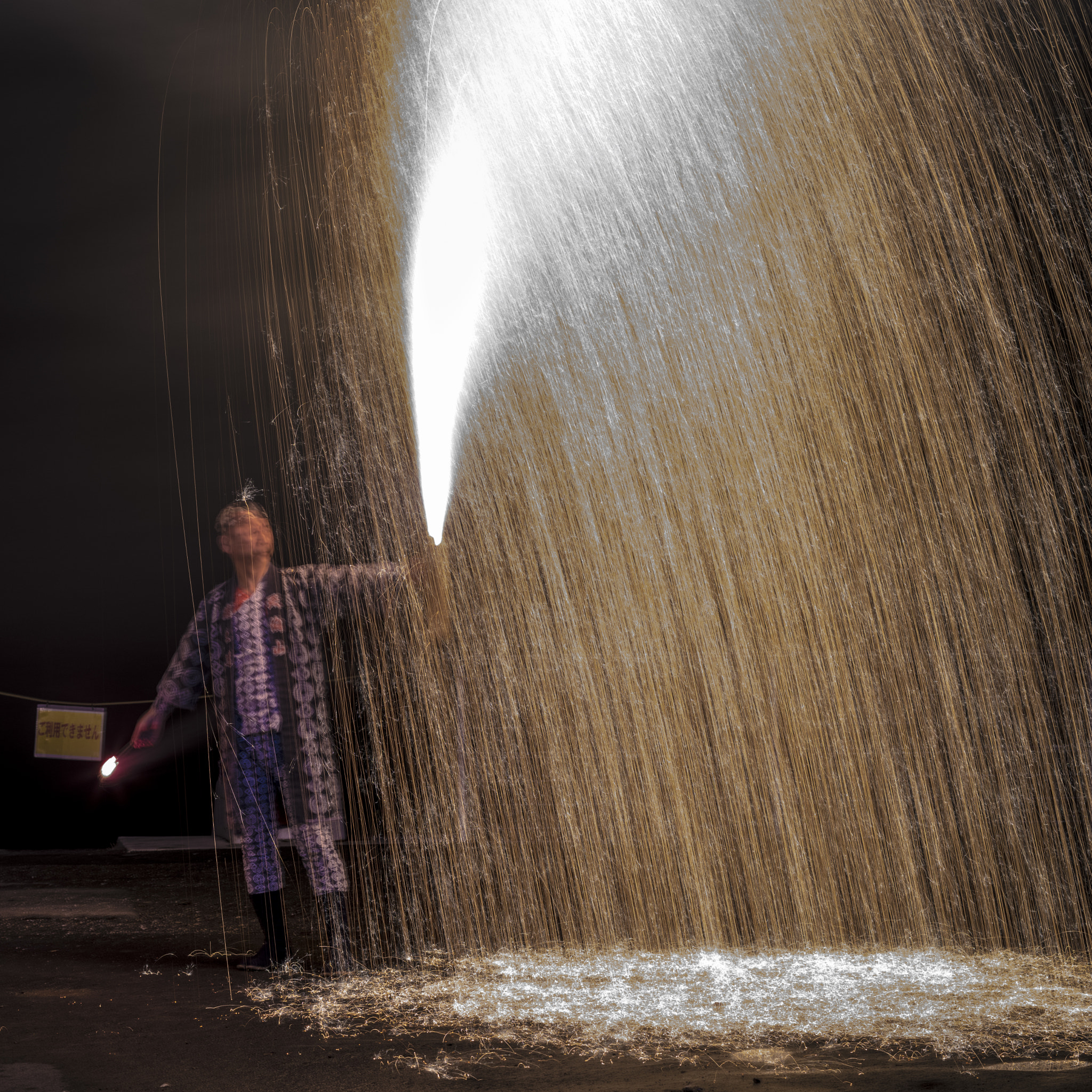 smc PENTAX-FA 645 80-160mm F4.5 sample photo. Fire rain photography