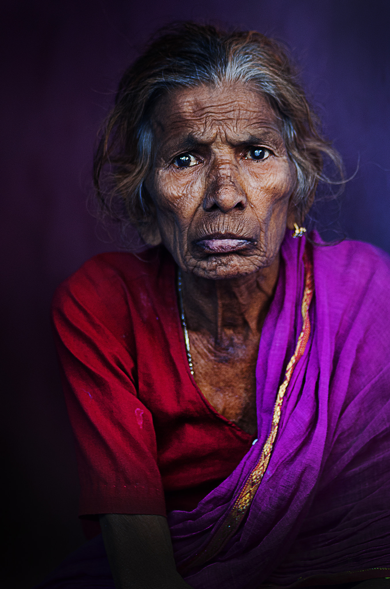 AF Zoom-Nikkor 80-200mm f/2.8 ED sample photo. Old woman photography