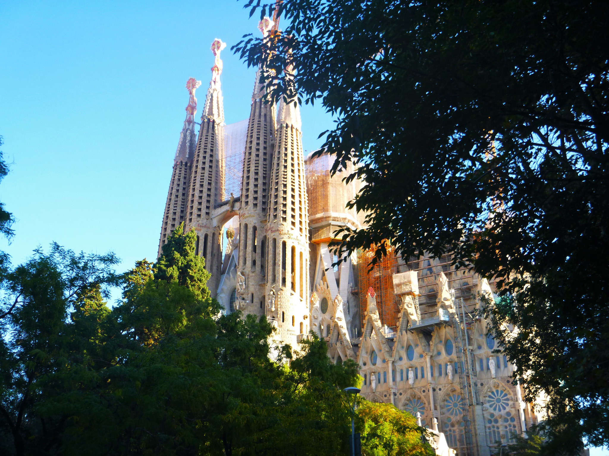 Panasonic DMC-FT25 sample photo. Sagrada famiglia photography