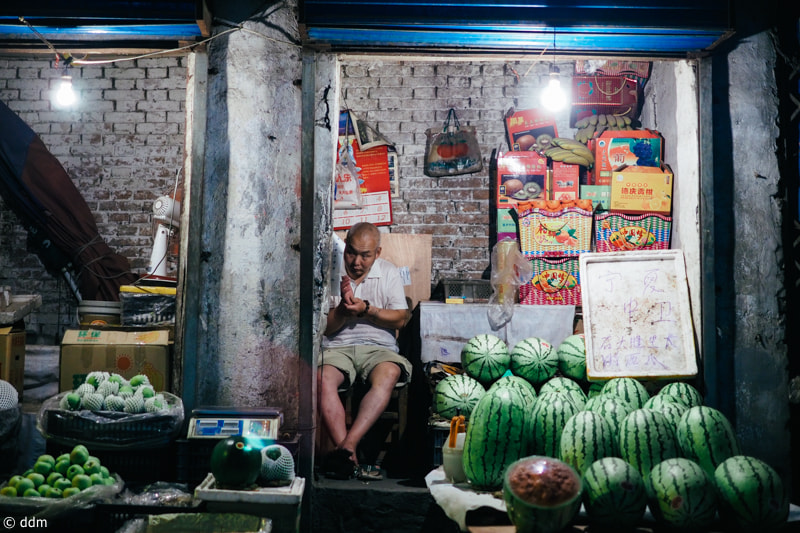 Olympus OM-D E-M10 + Panasonic Leica DG Summilux 25mm F1.4 II ASPH sample photo. Street in xi'an photography