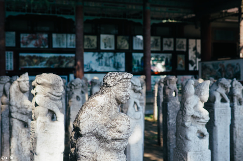 Olympus OM-D E-M10 + Panasonic Leica DG Summilux 25mm F1.4 II ASPH sample photo. Streets in xi'an photography