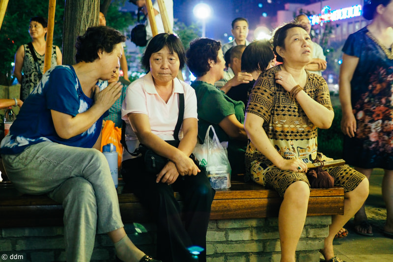 Olympus OM-D E-M10 + Panasonic Leica DG Summilux 25mm F1.4 II ASPH sample photo. Streets in xi'an photography