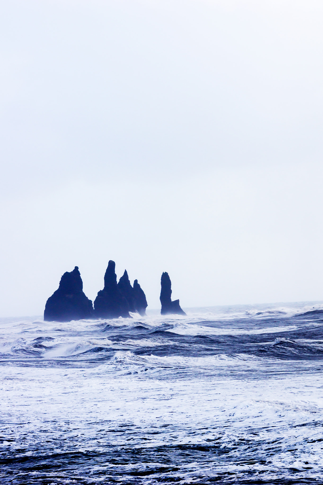 Tamron SP AF 70-200mm F2.8 Di LD (IF) MACRO sample photo. Rock formation in ocean photography