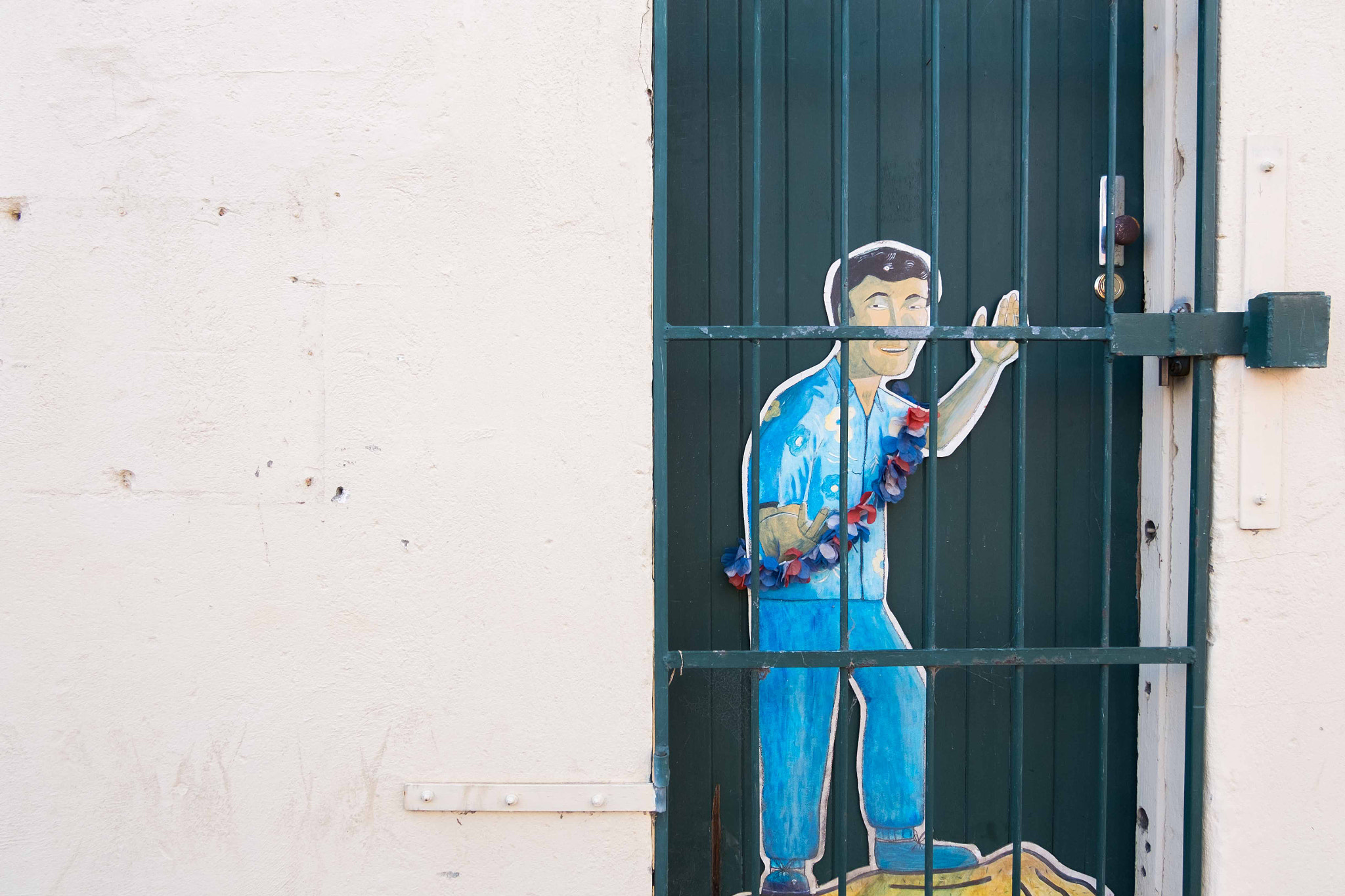 Fujifilm X-M1 + Fujifilm XC 16-50mm F3.5-5.6 OIS II sample photo. Street art photography
