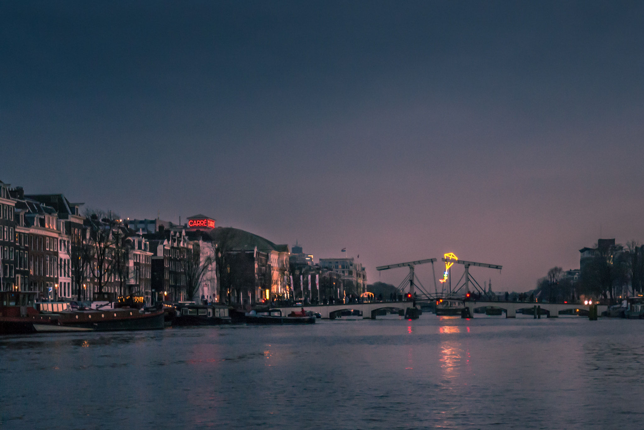 Canon EOS 1000D (EOS Digital Rebel XS / EOS Kiss F) sample photo. "neon light at dusk..." photography