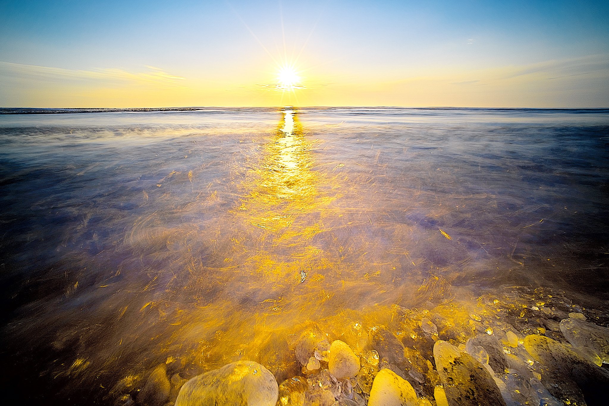Sony a7S sample photo. Jewelry wave photography