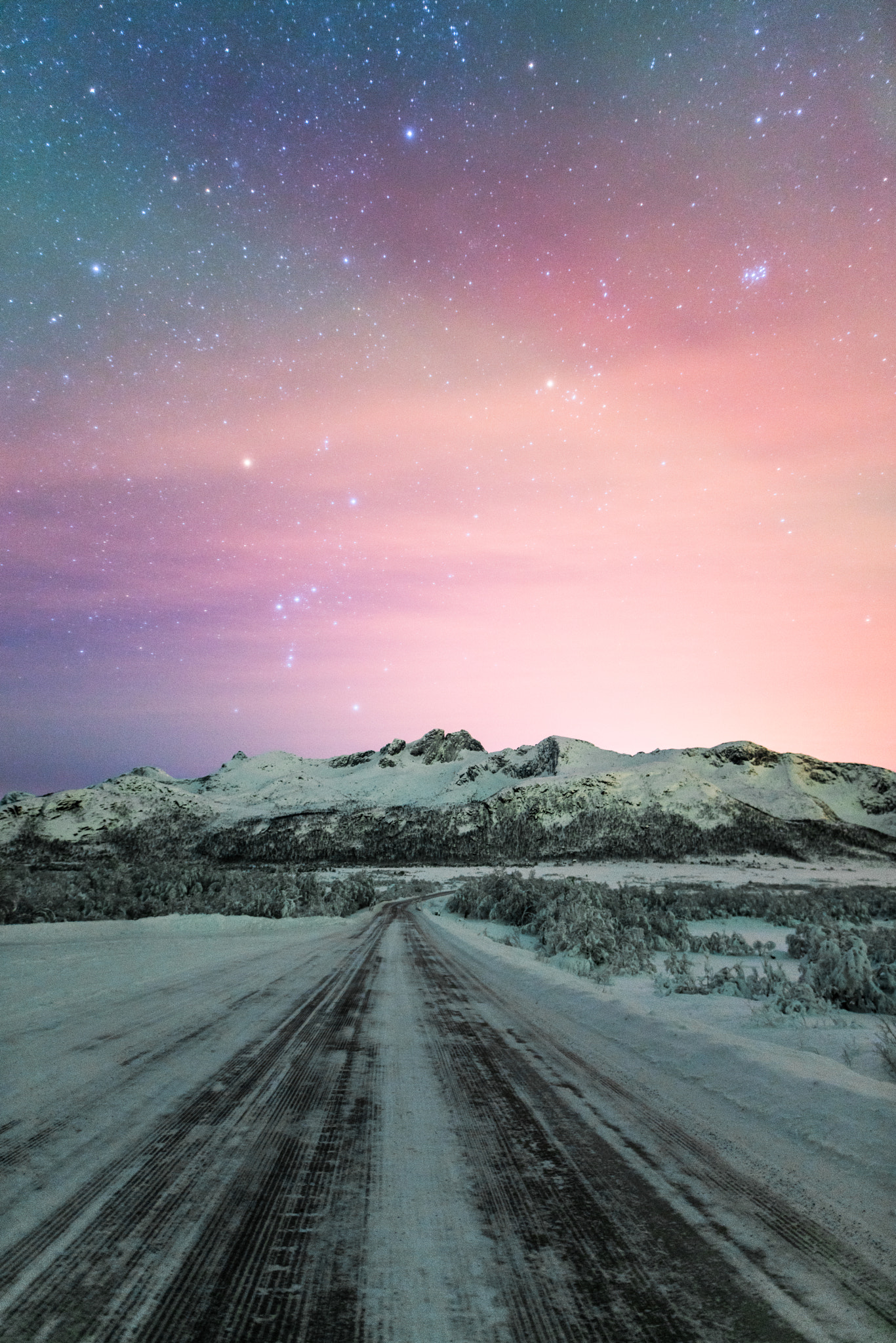 Sony a7R II + Sigma 20mm F1.4 DG HSM Art sample photo. Arctic roadtrip photography