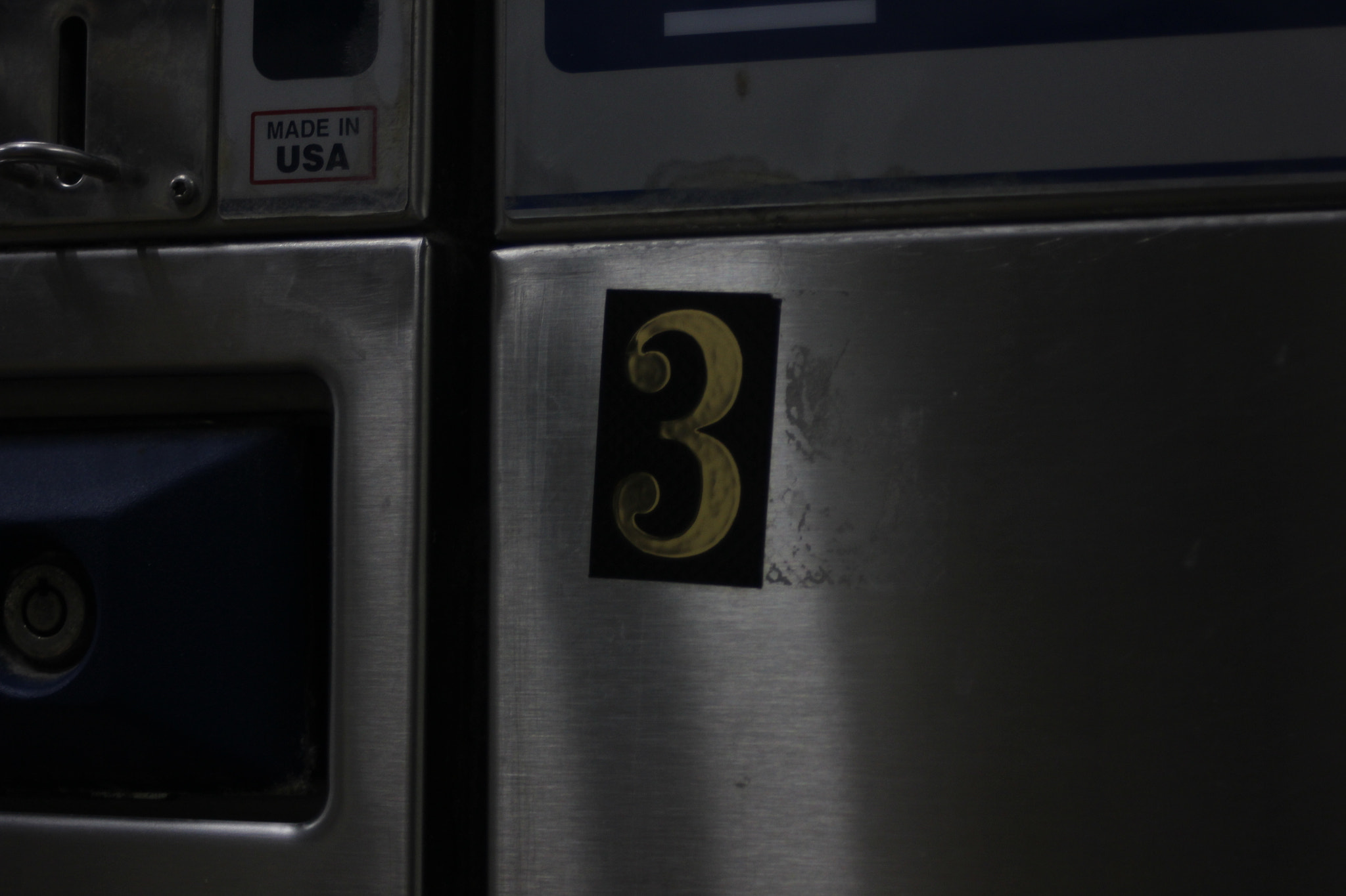 Canon EF 35-80mm f/4-5.6 sample photo. Laundromat photography