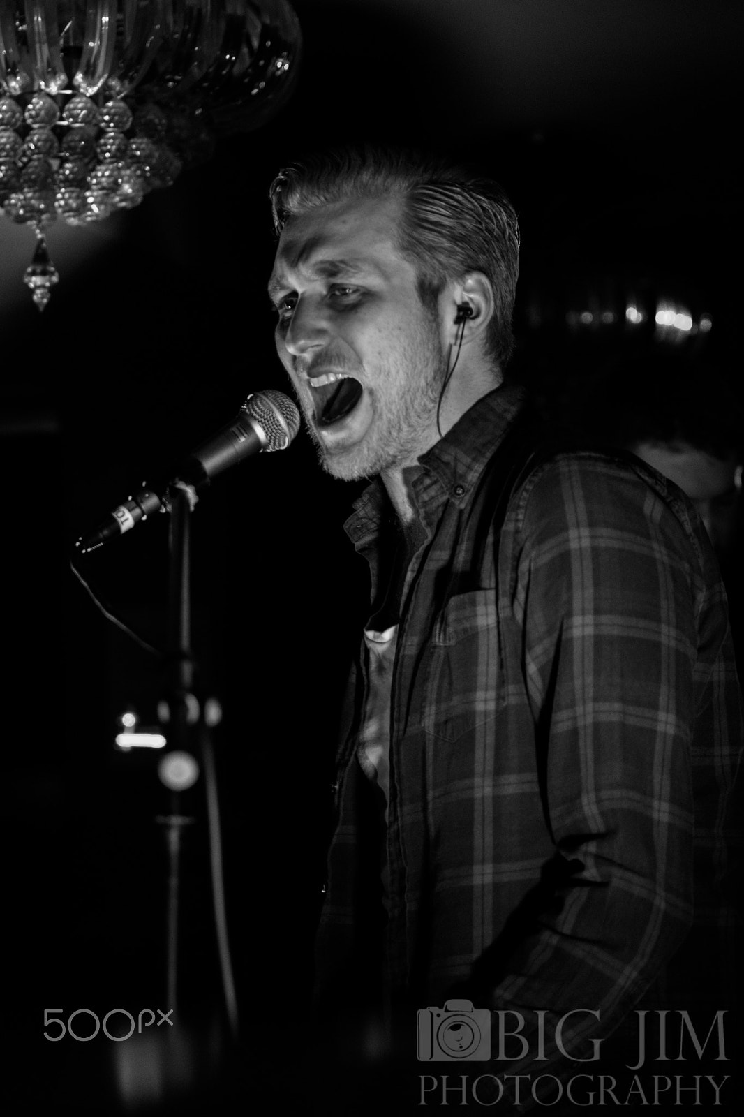 Sigma 70-200mm F2.8 EX DG OS HSM sample photo. Excelent local band ubermeister doing their thing. photography