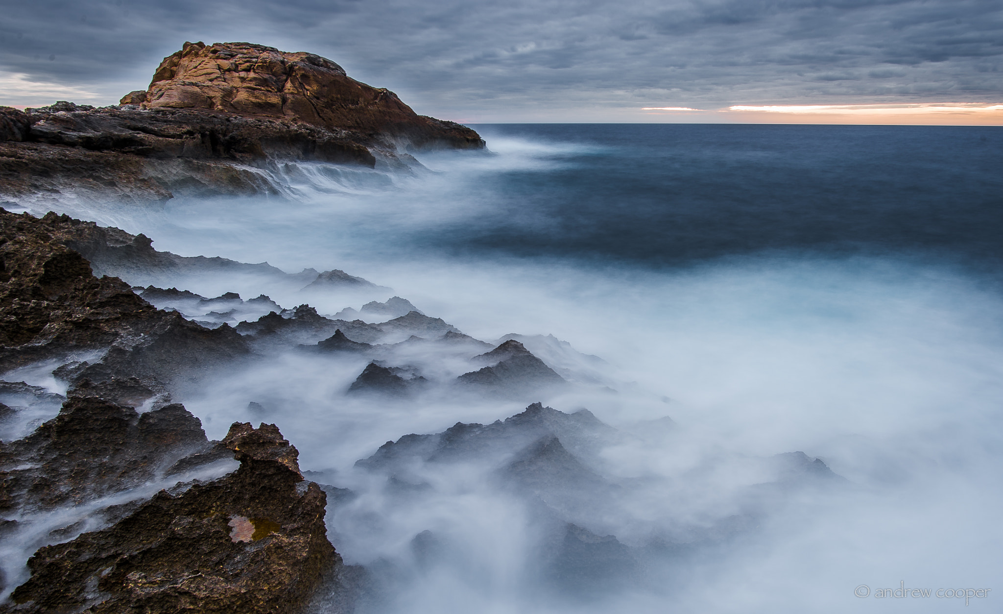 Nikon Df + Nikon AF-S Nikkor 20mm F1.8G ED sample photo. Ocean of misty mountains photography