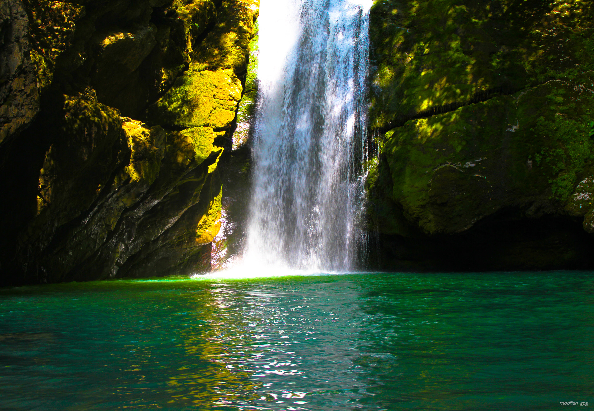 Canon EF 24-105mm F3.5-5.6 IS STM sample photo. Intsras waterfall photography