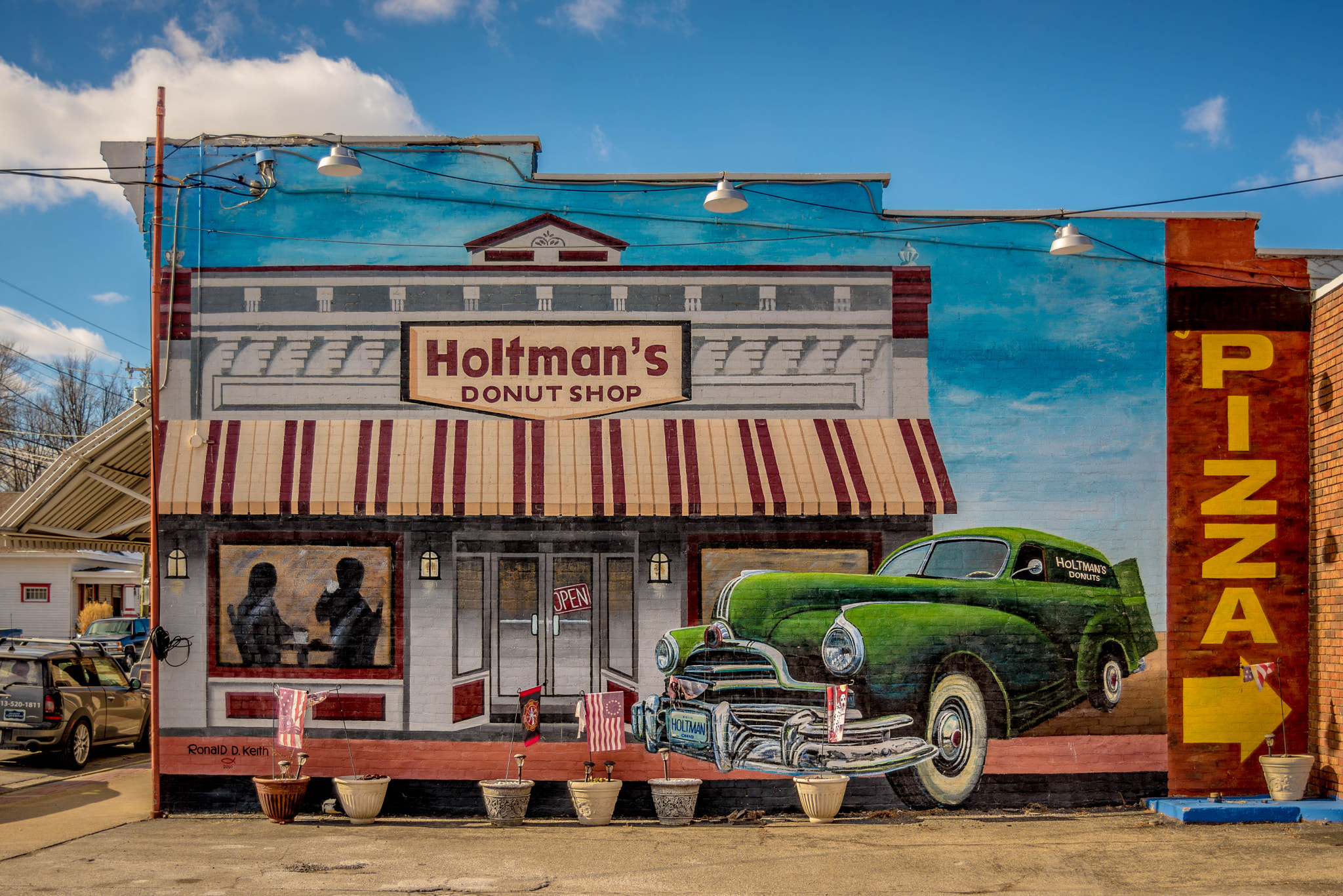AF Zoom-Nikkor 28-80mm f/3.5-5.6D sample photo. Holtmans donuts, williamsburg, ohio photography
