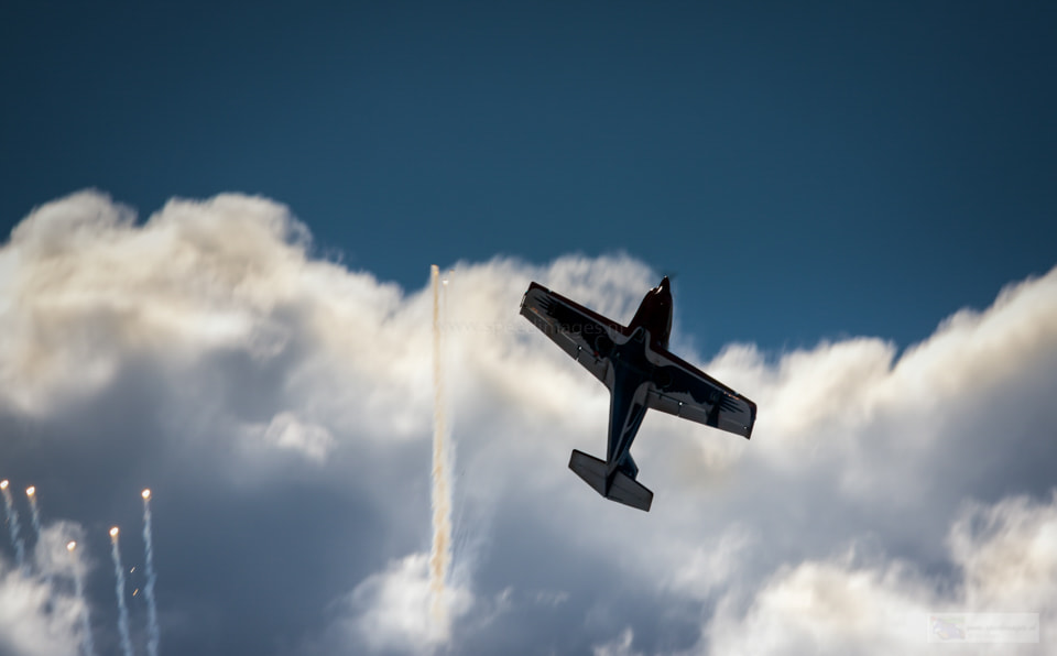 Canon EOS 50D + Canon EF 200mm F2.8L II USM sample photo. Pioneer team flares photography