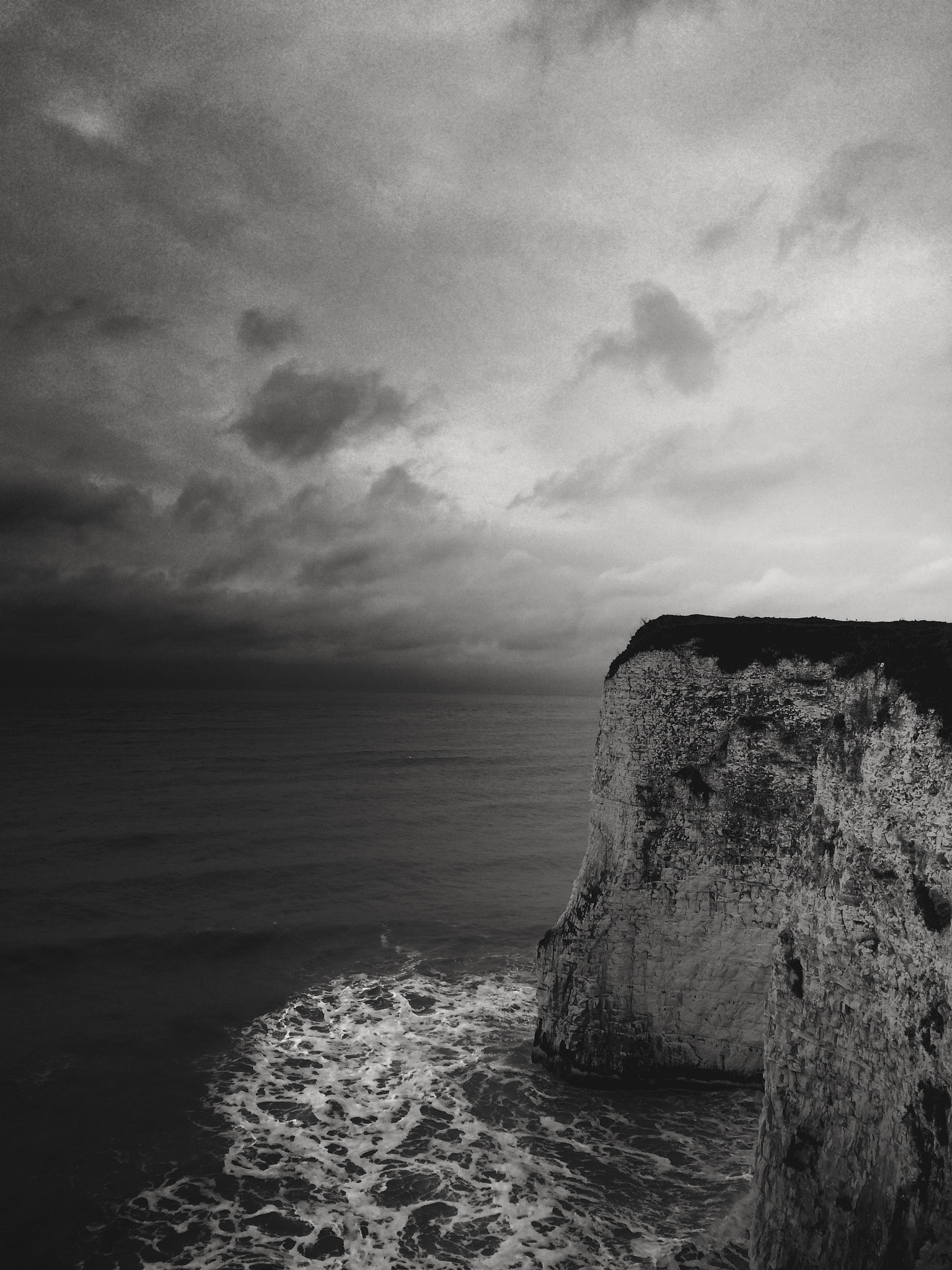 Jag.gr 645 PRO Mk III for Apple iPhone 5s sample photo. The dorset cost - storm photography