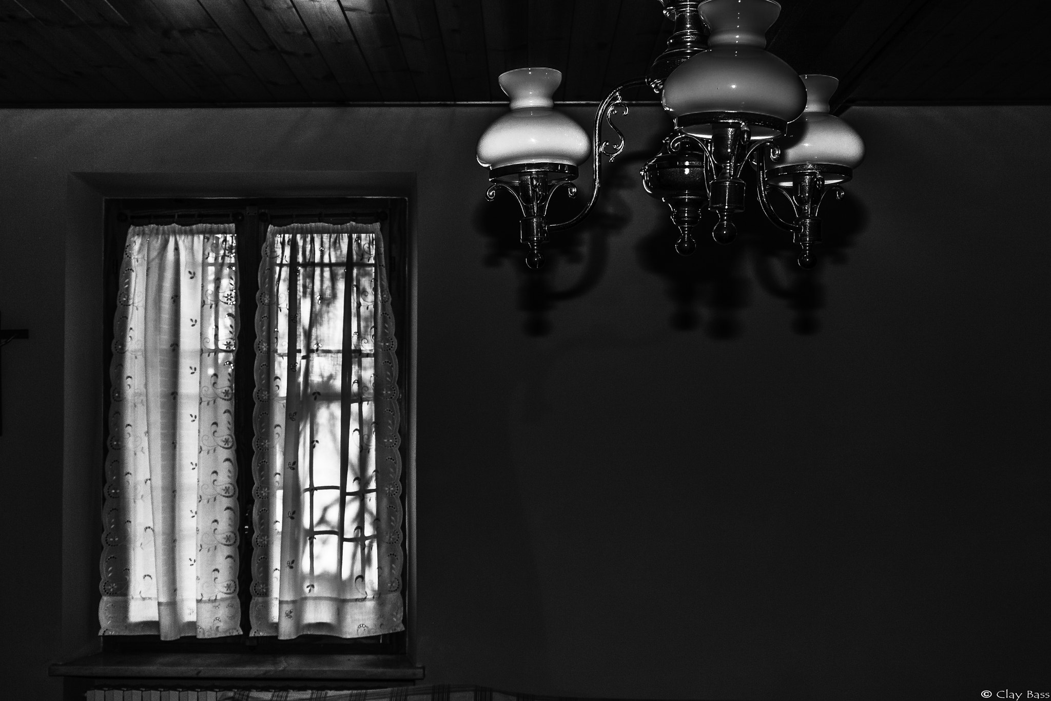 Canon EF 24-105mm F3.5-5.6 IS STM sample photo. Luce sul lampadario photography