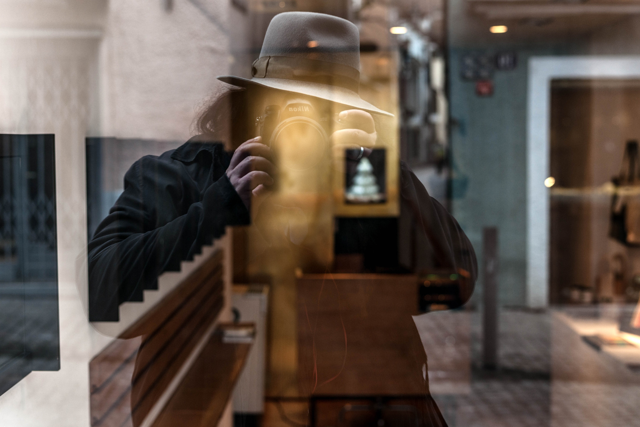 Nikon D3X + Nikon AF-S Nikkor 58mm F1.4G sample photo. Street full of mirrors photography
