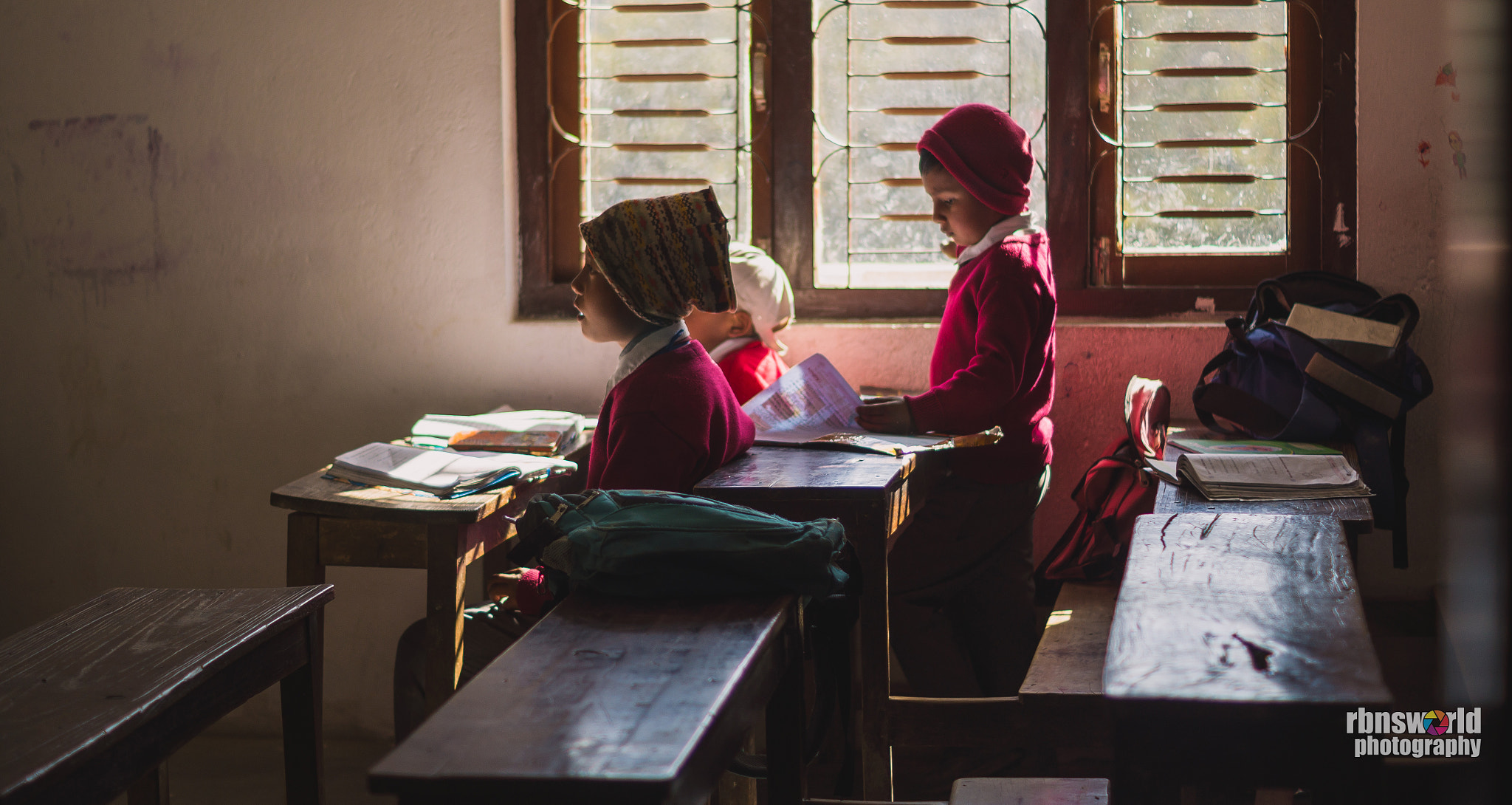 Sony Alpha DSLR-A580 + Sony DT 50mm F1.8 SAM sample photo. The classroom photography