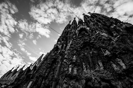 Sigma 8-16mm F4.5-5.6 DC HSM sample photo. La sagrada familia photography