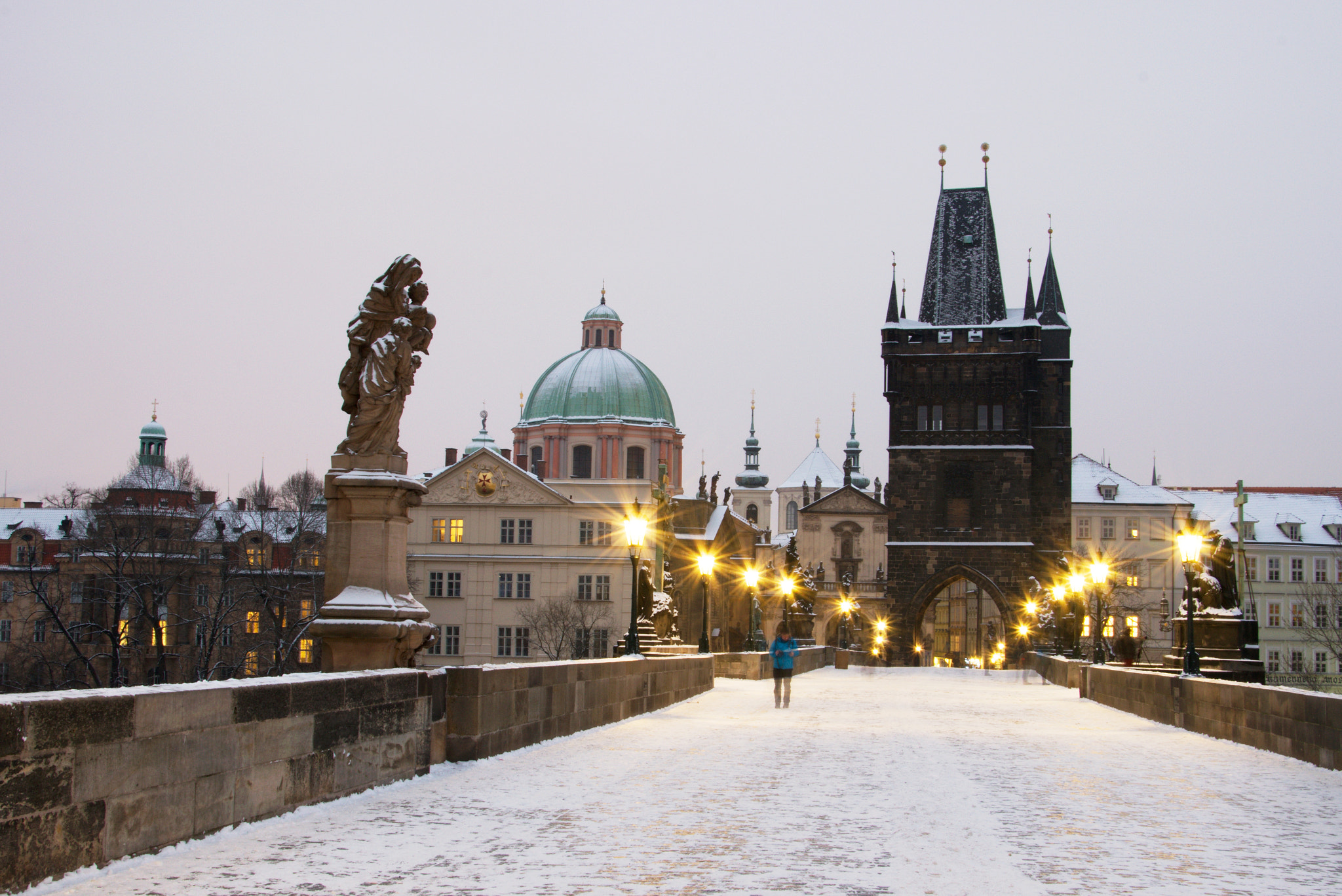 18.00 - 105.00 mm f/3.5 - 5.6 sample photo. Morning runner on the charles bridge photography