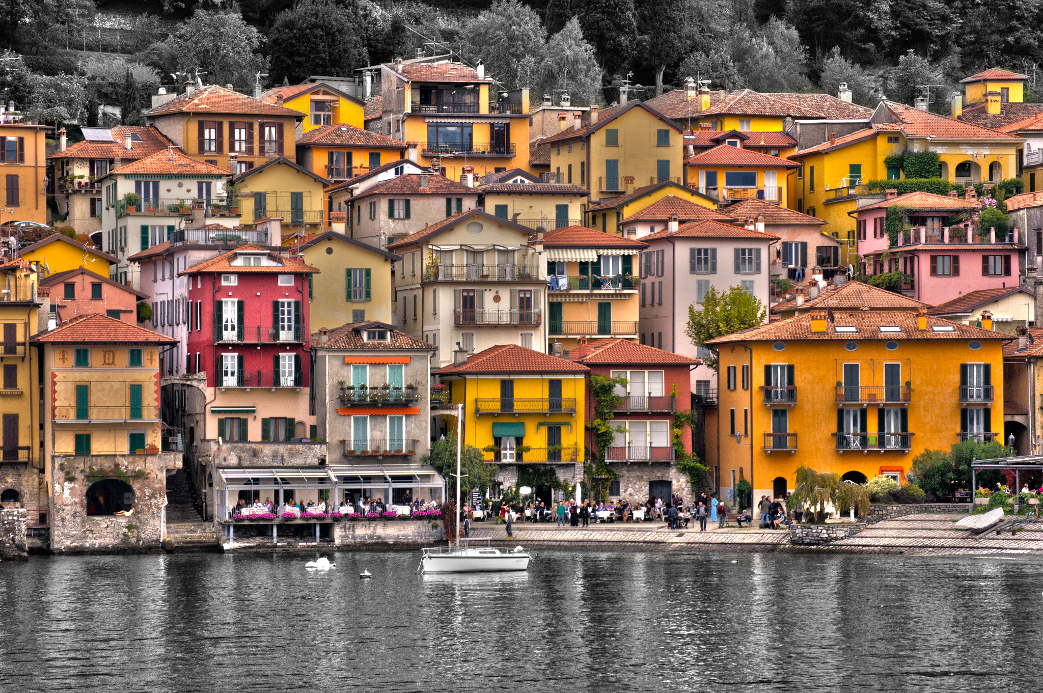 Sony SLT-A55 (SLT-A55V) sample photo. Lago di como varenna, italy photography