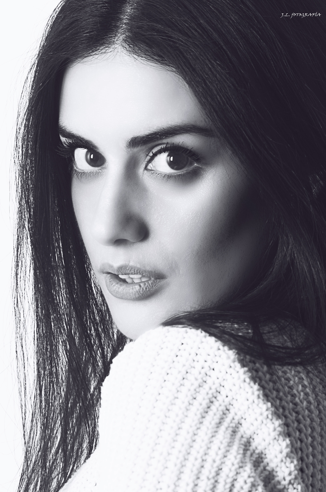 Nikon D300S + Sigma 70-210mm F4-5.6 UC-II sample photo. Anaïs photography