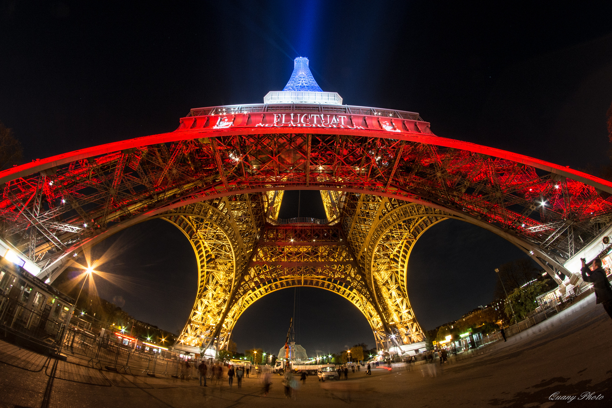 Nikon D800 + Samyang 8mm F3.5 Aspherical IF MC Fisheye sample photo. Effet tower photography