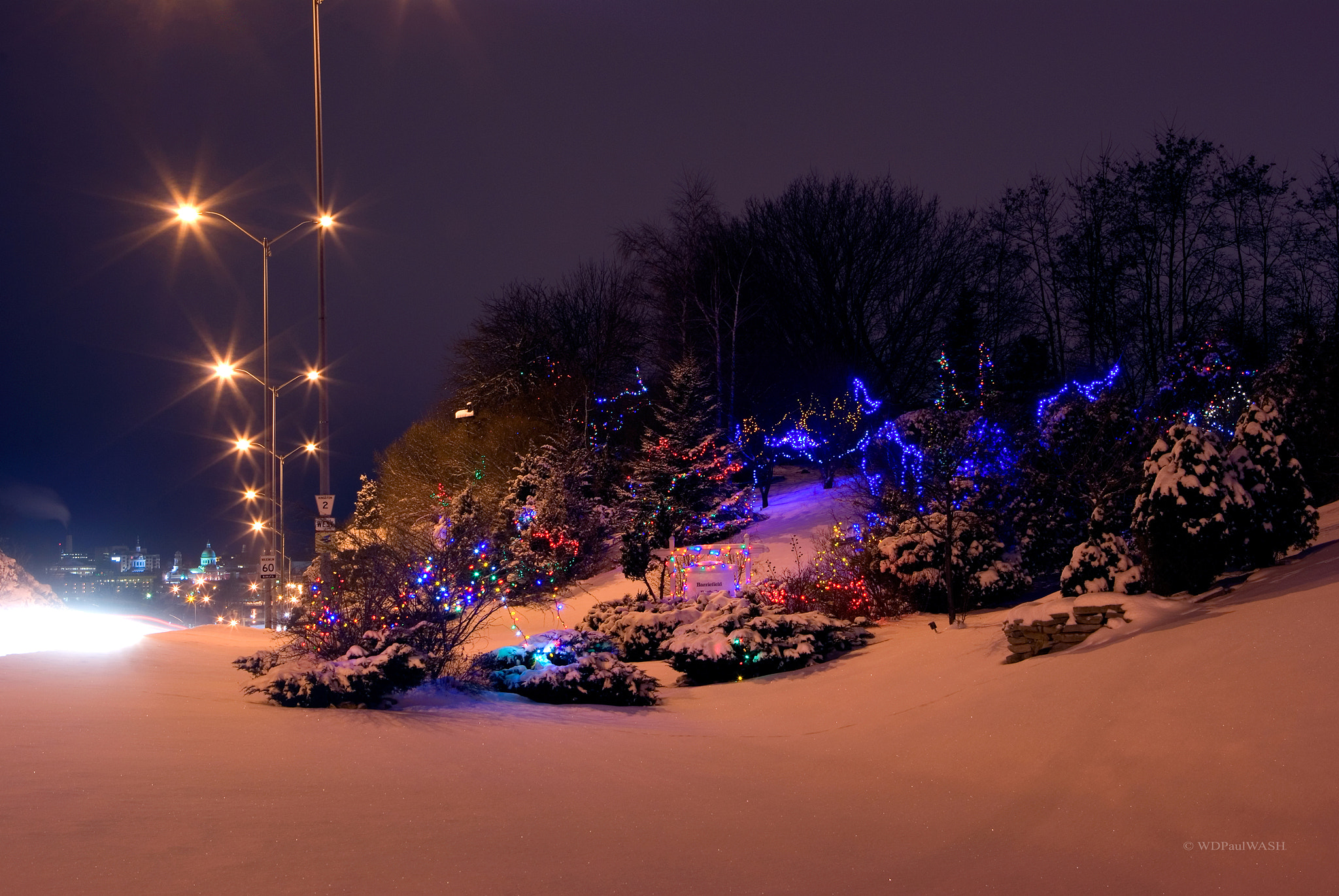 Pentax K10D + Pentax smc DA 16-45mm F4 ED AL sample photo. Barriefield rock garden christmas lights photography
