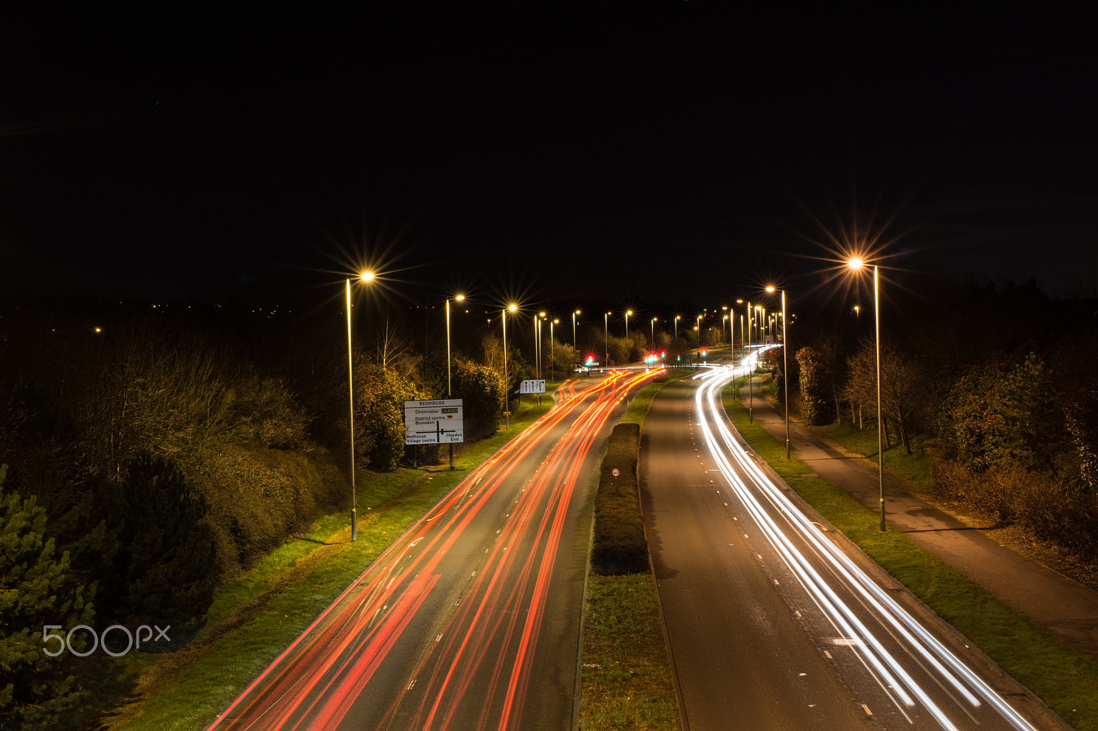 Nikon D7200 + ZEISS Distagon T* 35mm F2 sample photo. Swindon at night photography