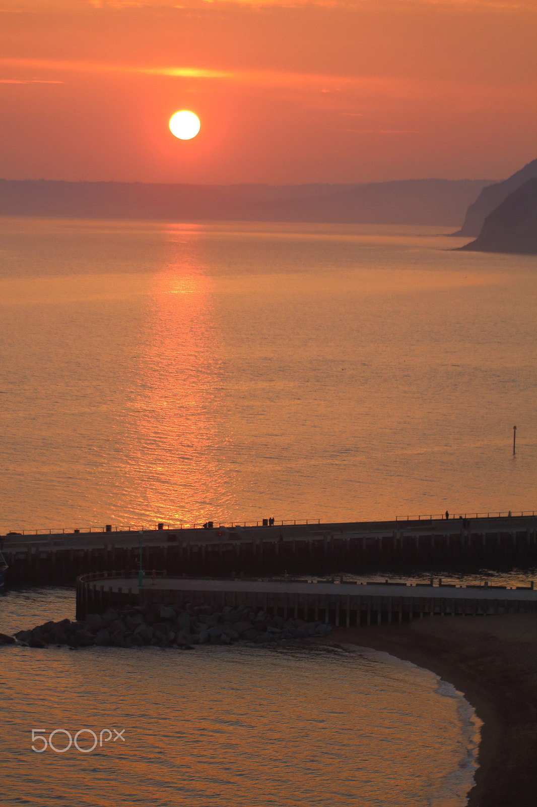 Canon EOS 700D (EOS Rebel T5i / EOS Kiss X7i) + Canon EF 80-200mm F4.5-5.6 II sample photo. Sunset over west bay photography