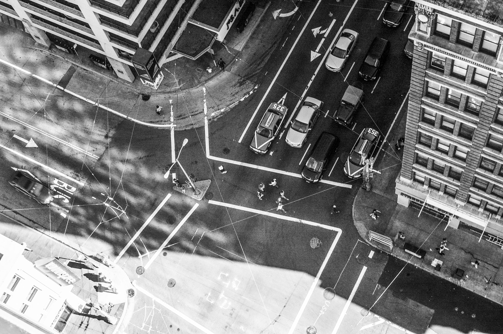 AF Zoom-Nikkor 35-70mm f/2.8 sample photo. Sf intersection photography