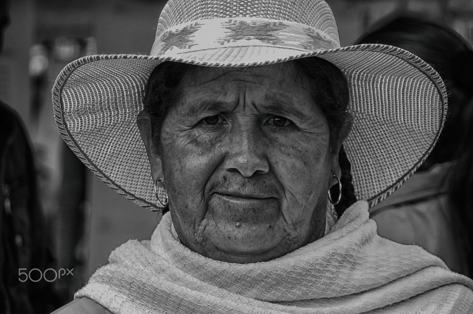 Sony E PZ 18-200mm F3.5-6.3 OSS sample photo. Country people photography
