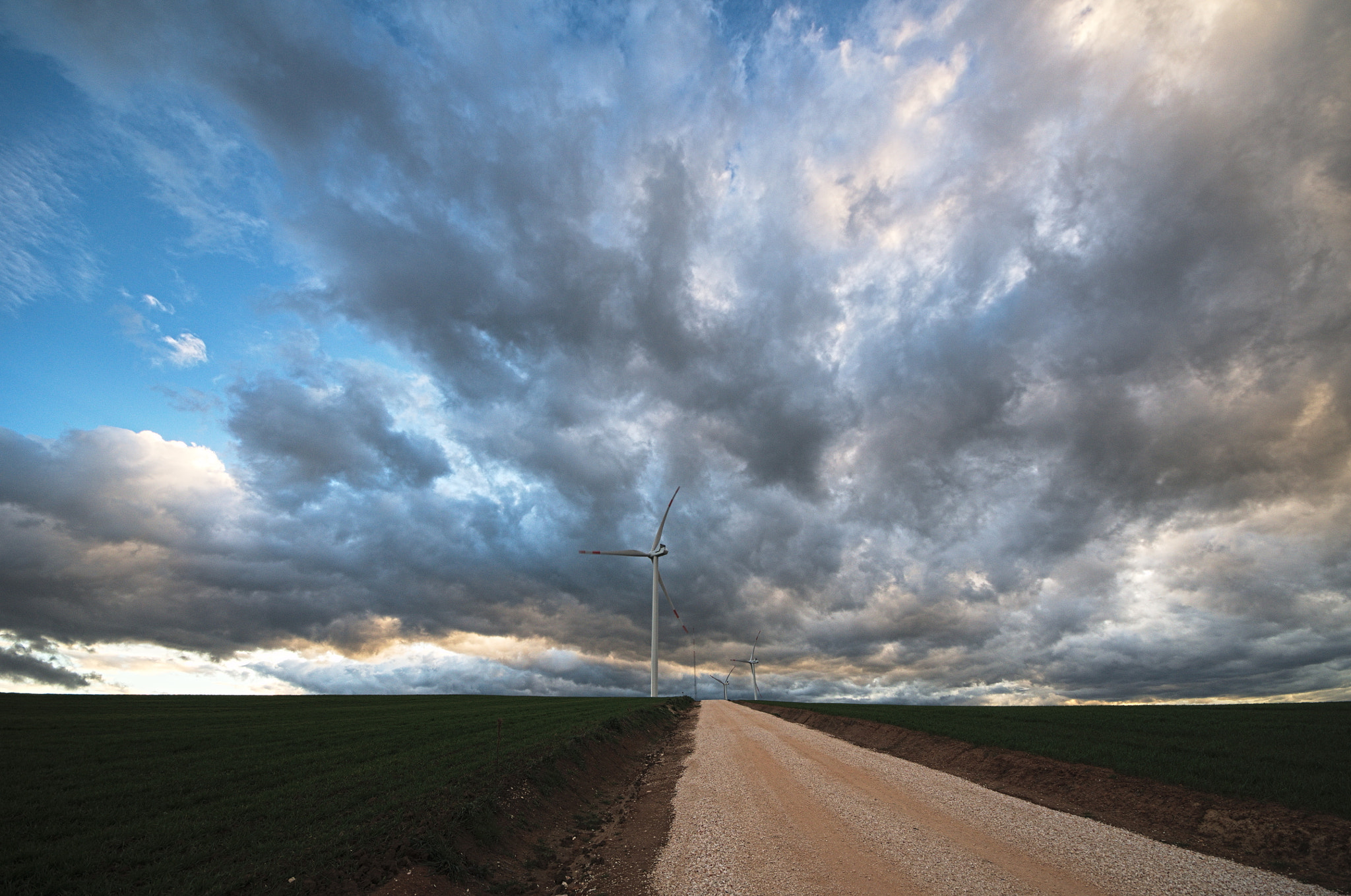 Sigma 8-16mm F4.5-5.6 DC HSM sample photo. Winds photography