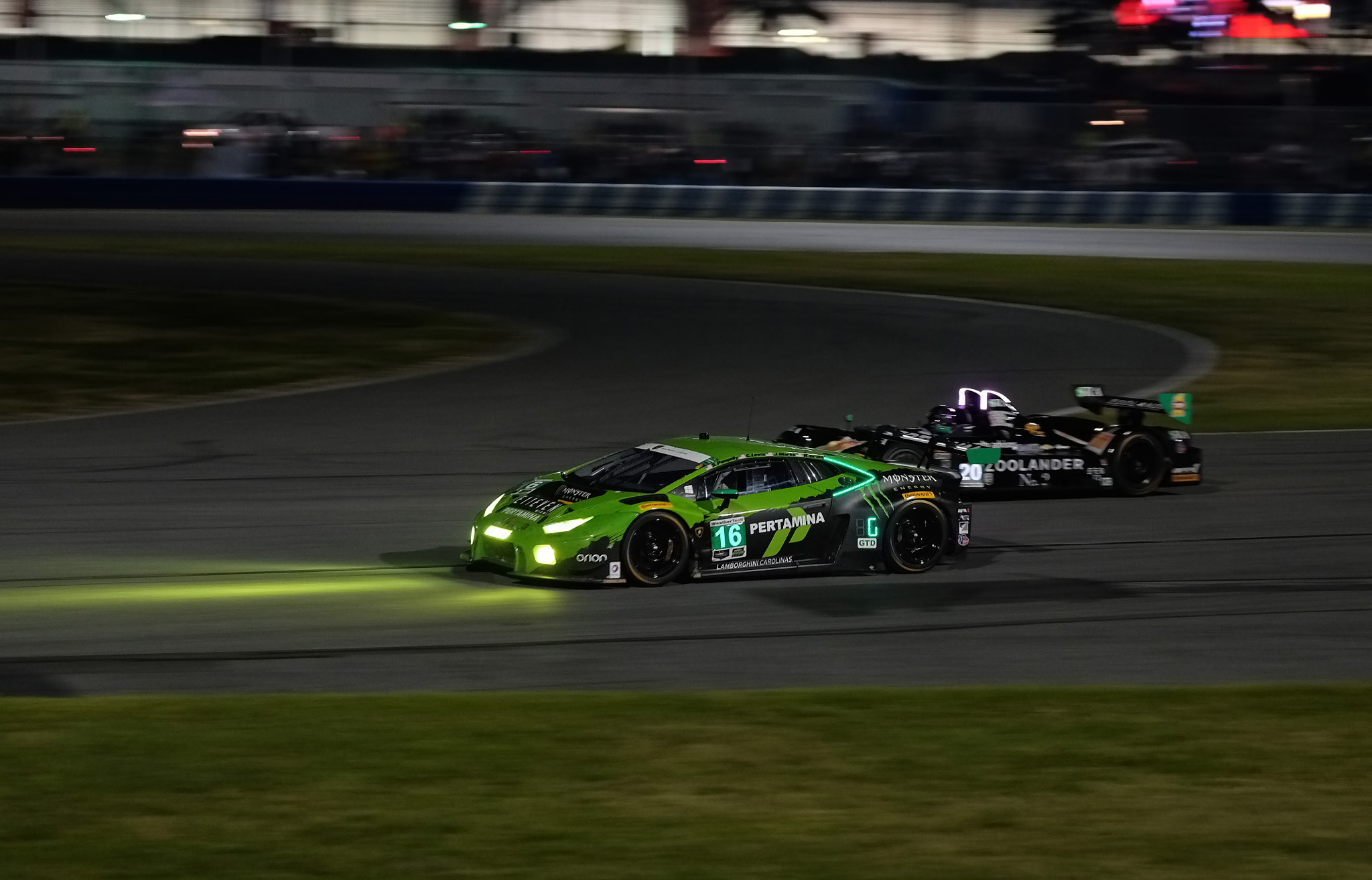 Fujifilm X-E2 + Fujifilm XF 50-140mm F2.8 R LM OIS WR sample photo. 24 hours of daytona photography
