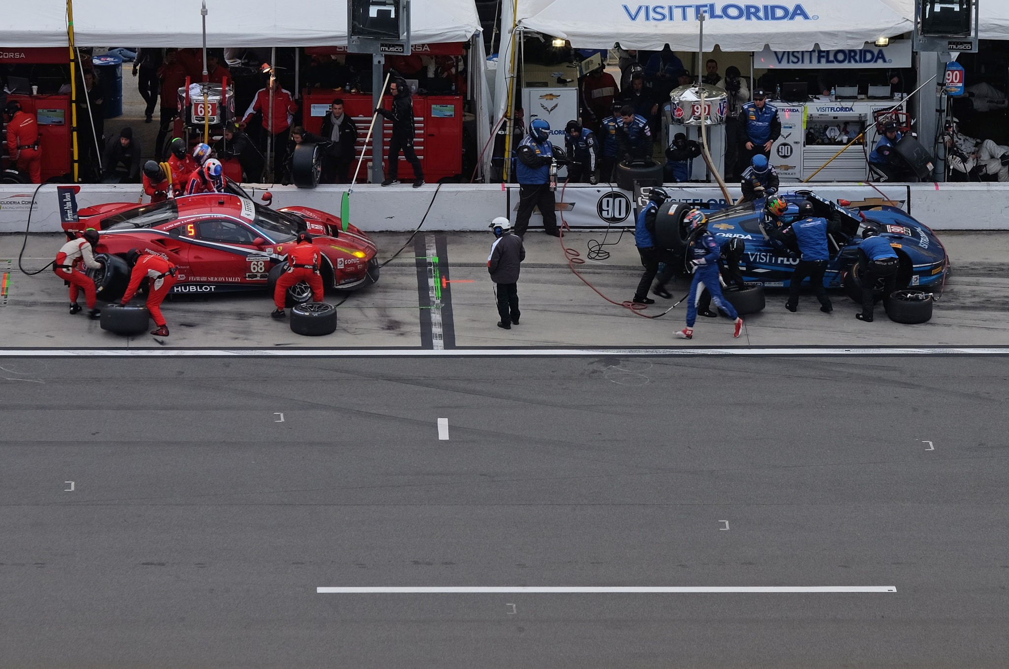 Fujifilm X-E2 + Fujifilm XF 50-140mm F2.8 R LM OIS WR sample photo. 24 hours of daytona photography