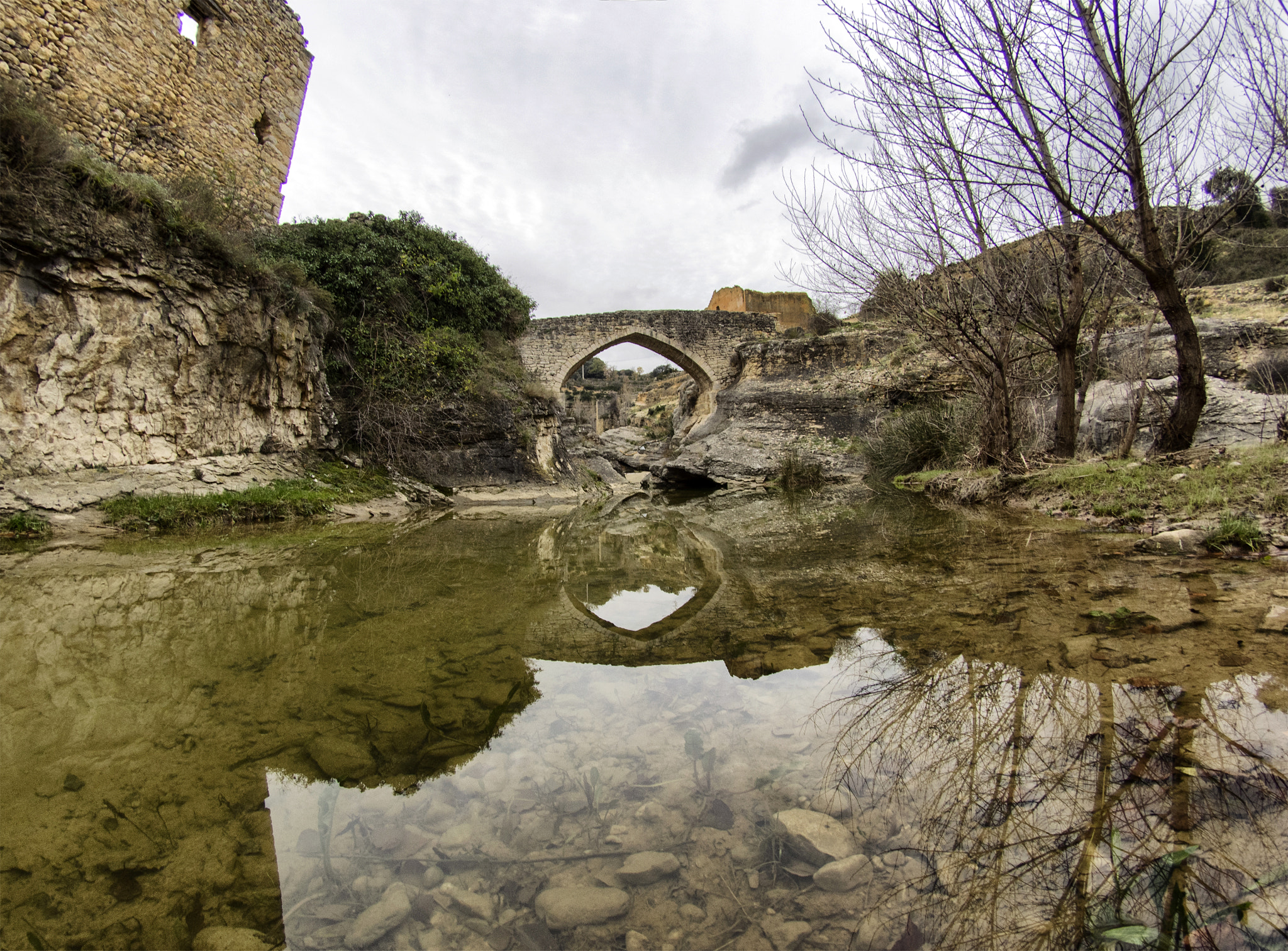 Olympus OM-D E-M1 + OLYMPUS 8mm Lens sample photo. Puente ronda. photography