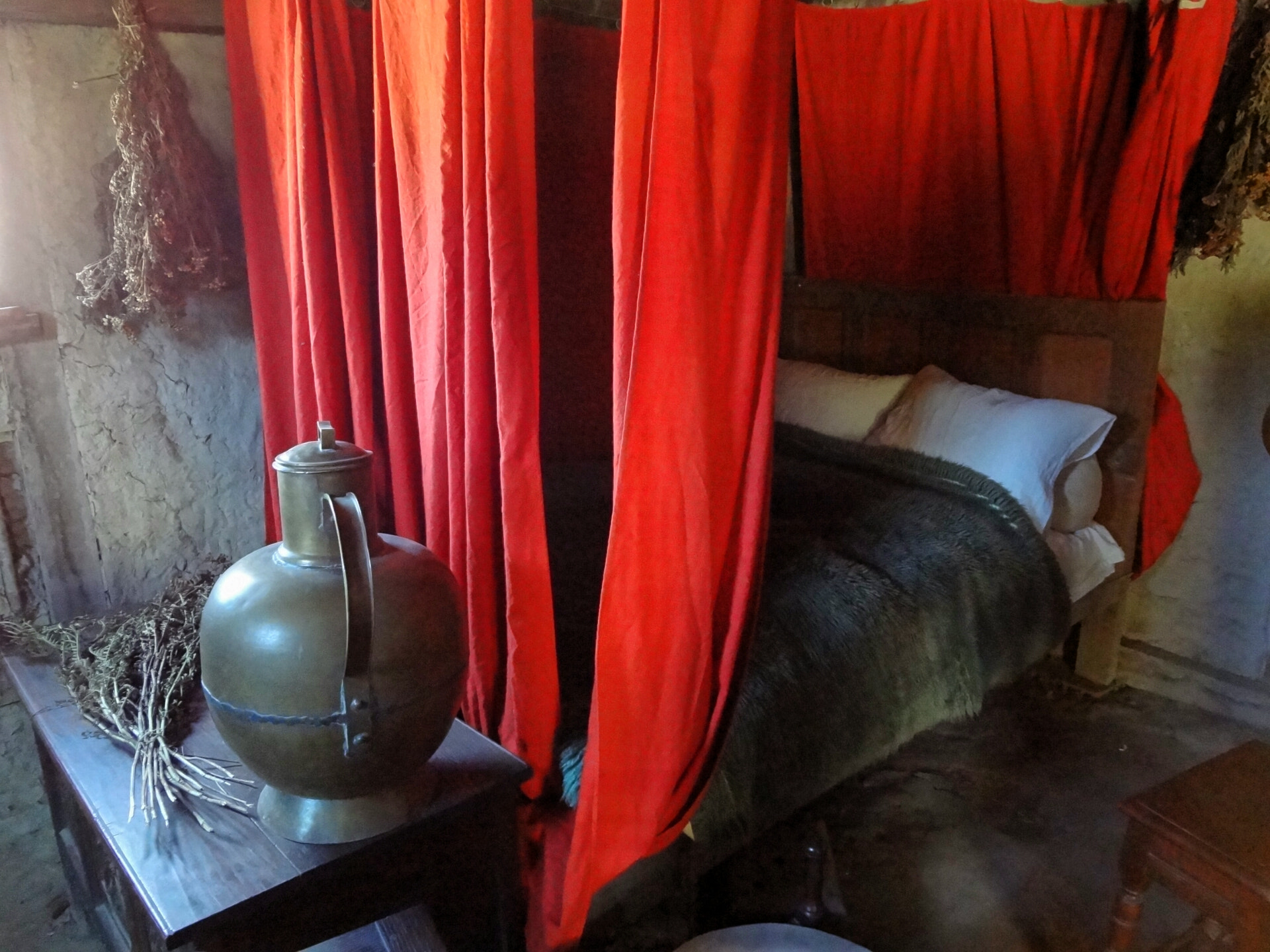 Sony DSC-WX9 sample photo. The bed (color) photography