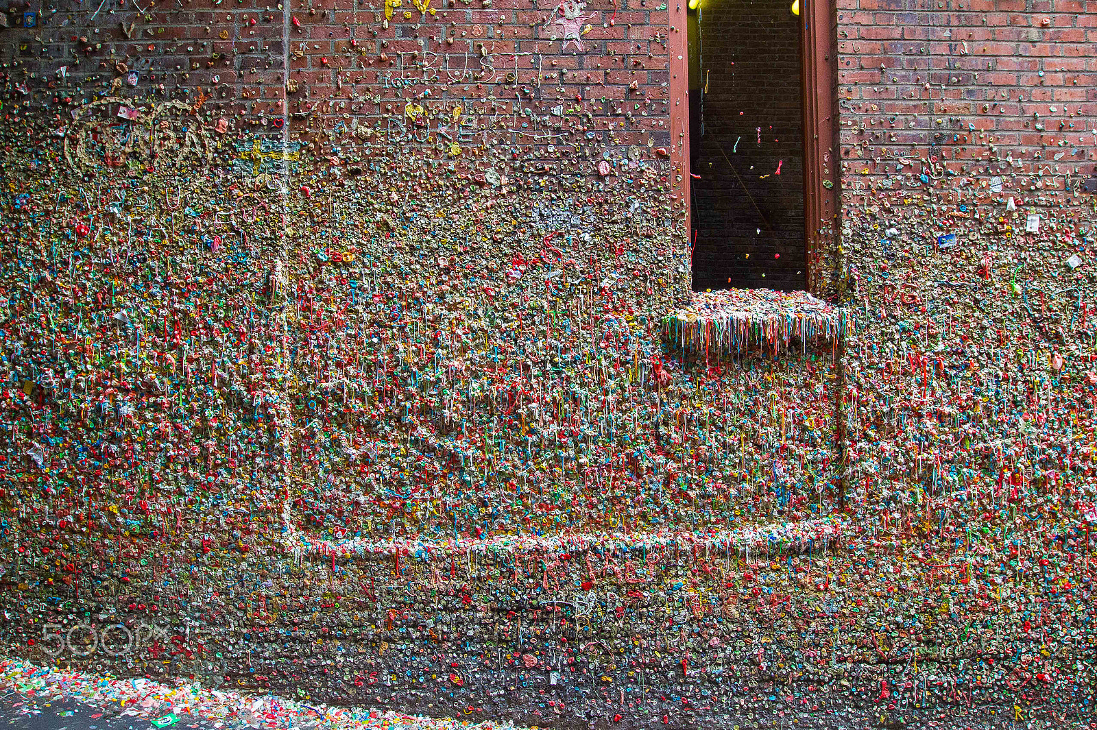 Canon EF 16-35mm F2.8L II USM sample photo. Gumwall.jpg photography