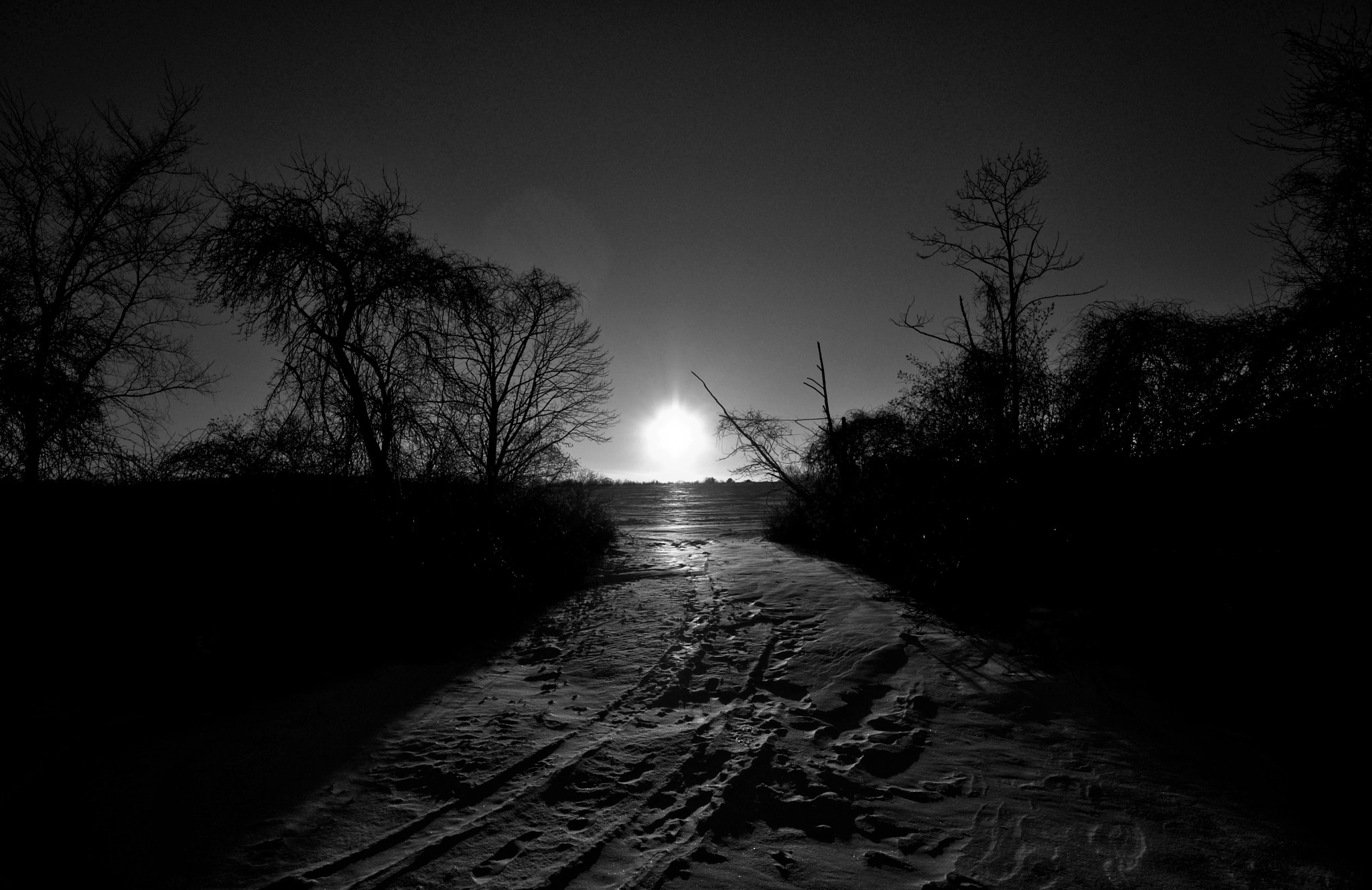 Fujifilm X-M1 + Fujifilm XF 14mm F2.8 R sample photo. Winter sunset photography