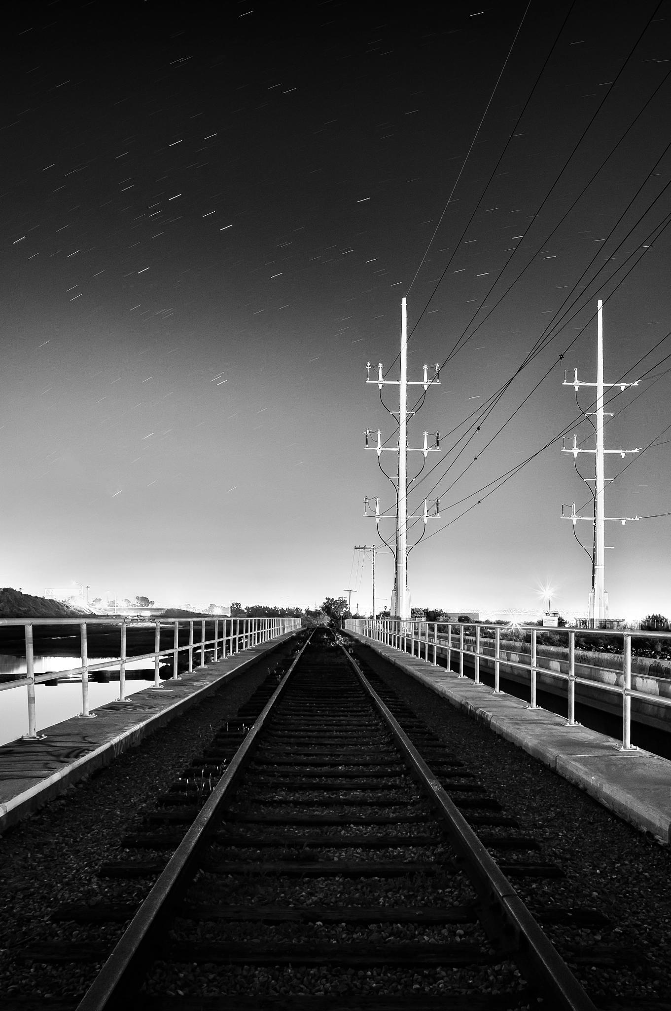 24mm F3.5 sample photo. Leave the boundaries of your mind photography