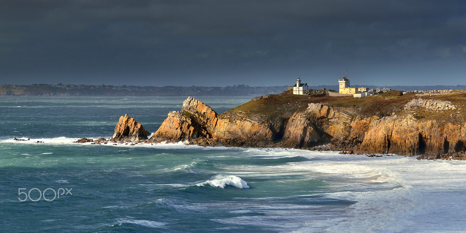 Tamron SP 70-200mm F2.8 Di VC USD sample photo. Toulinguet lighthouse photography
