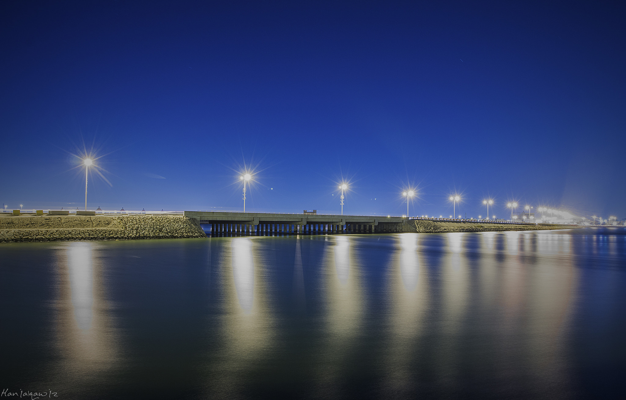 Canon EF-S 10-18mm F4.5–5.6 IS STM sample photo. Night bridge photography