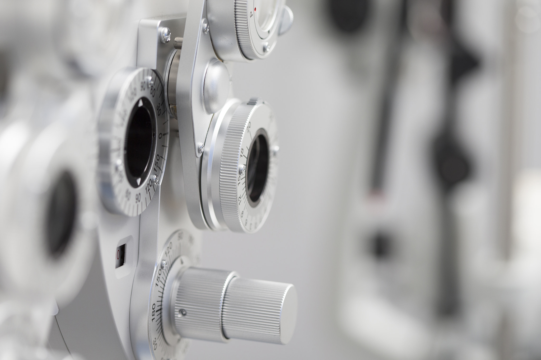 Canon EF 100mm F2.8 Macro USM sample photo. Phoropter photography