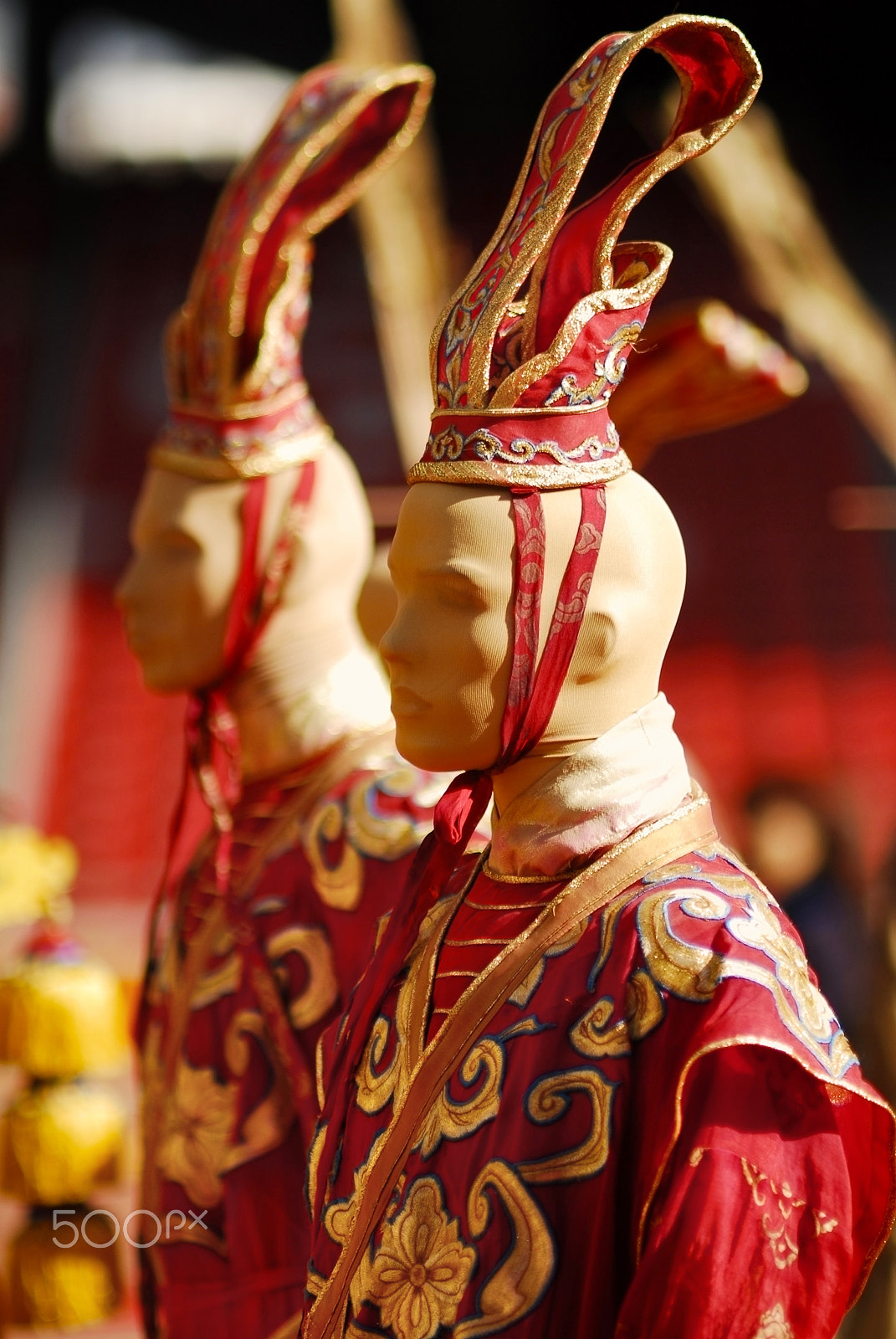 Nikon D200 + AF DC-Nikkor 135mm f/2 sample photo. Old traditional chineese clothes photography