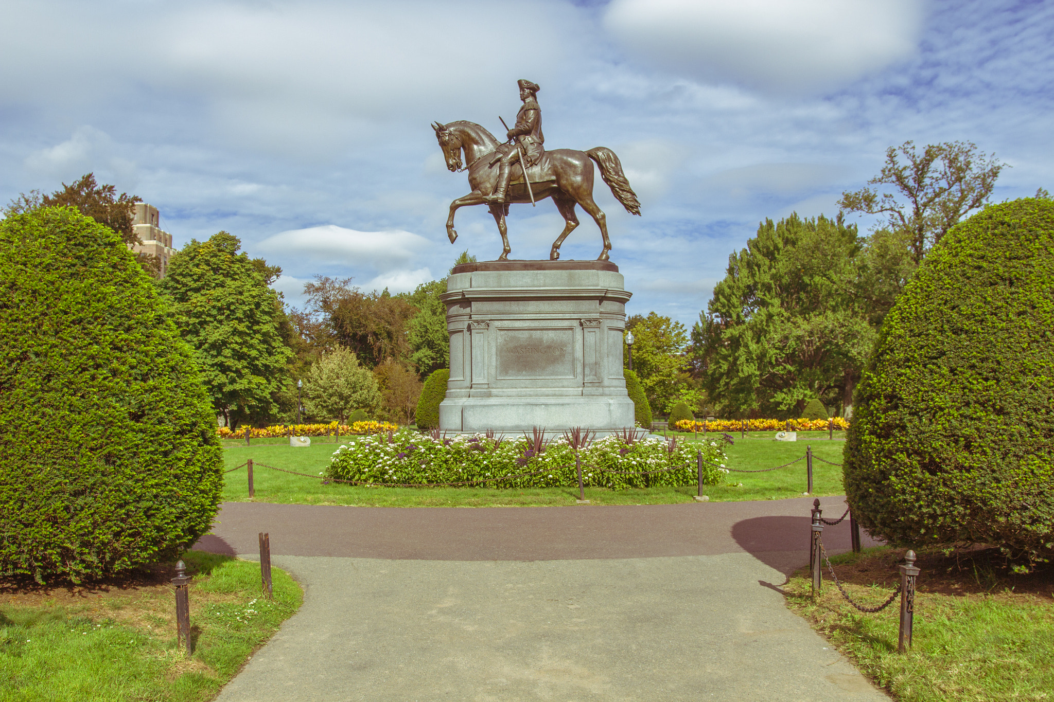 Sigma 18-35mm f/1.8 DC HSM sample photo. Boston common george washington monument photography