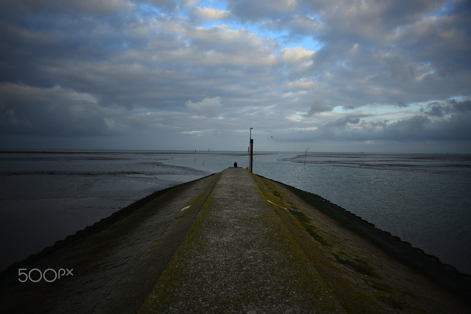 Nikon D800 + Nikon AF Nikkor 24mm F2.8D sample photo. A lonely day at sea photography