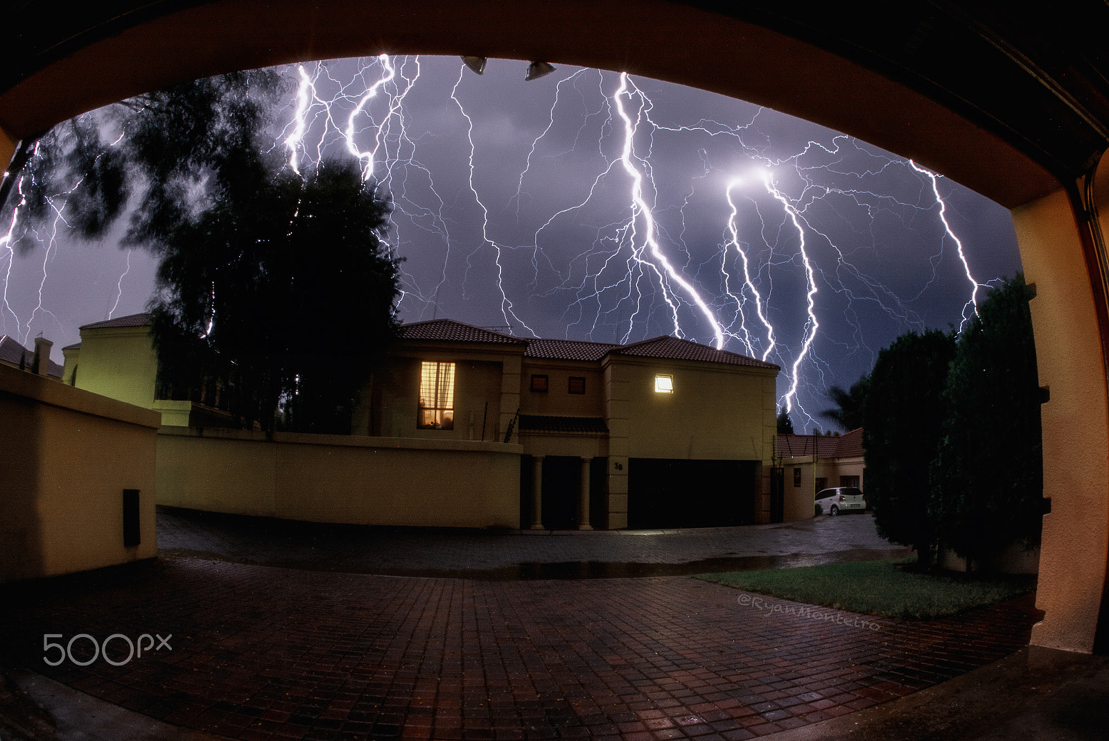 Nikon D7100 + Sigma 10mm F2.8 EX DC HSM Diagonal Fisheye sample photo. Thunderstruck photography