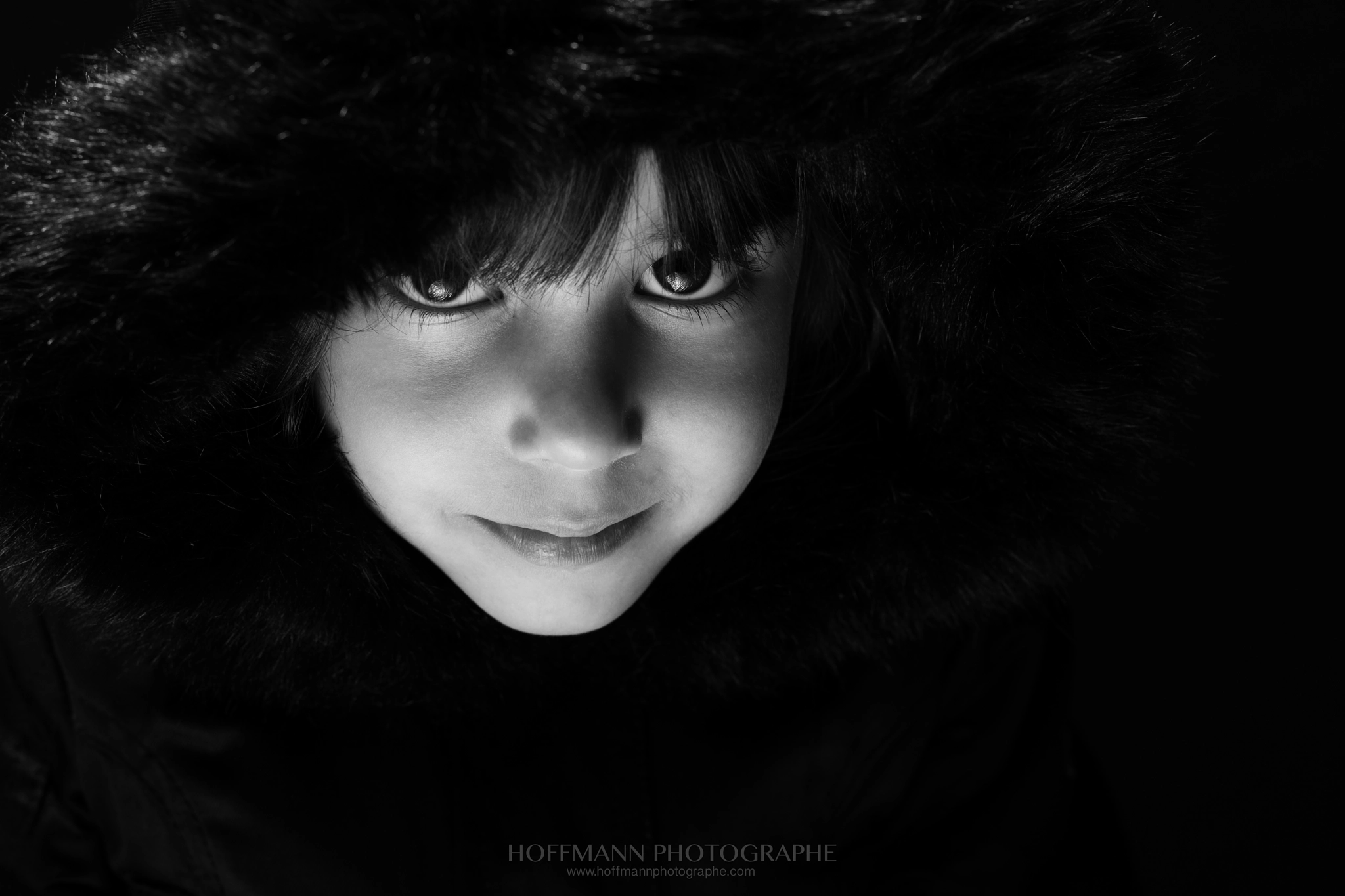 Canon EOS-1D Mark III sample photo. Regard noir et blanc photography
