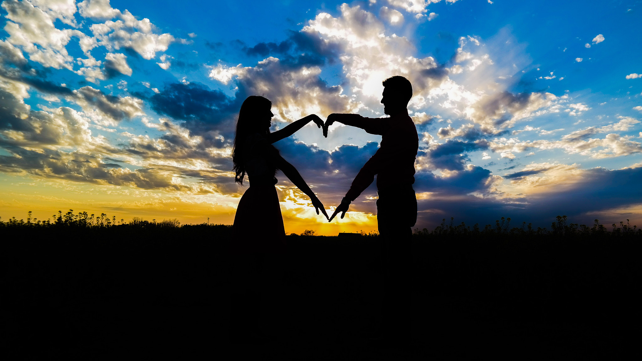 Samsung Galaxy NX sample photo. Love is in the air photography