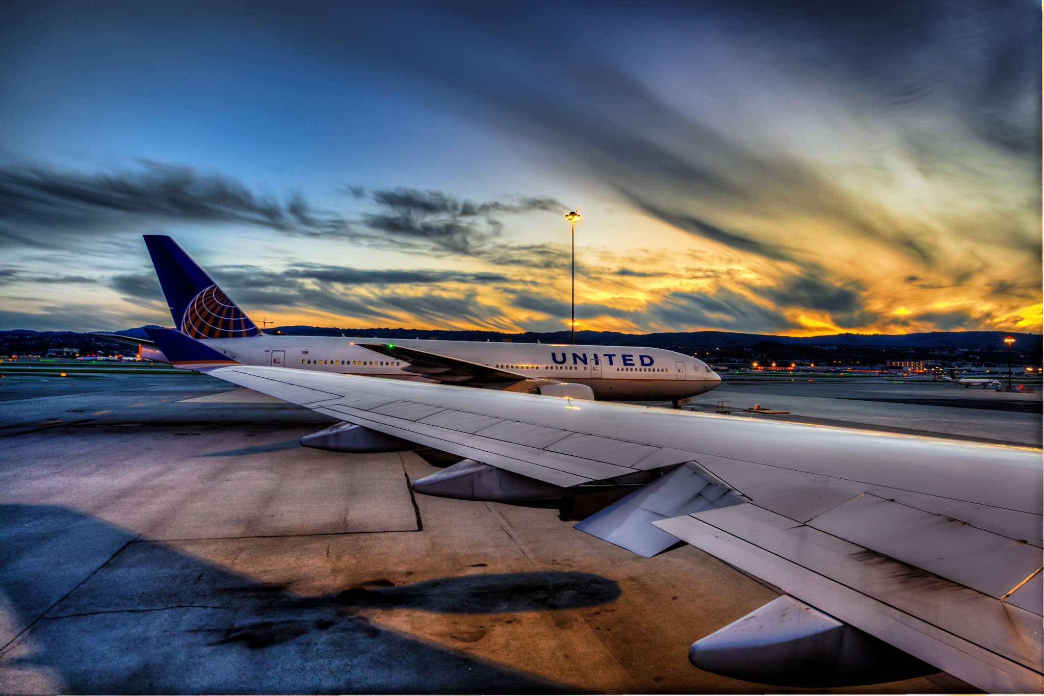 Canon EOS-1D Mark III sample photo. Airport sunset photography